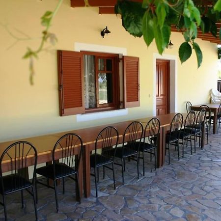 Villa Fondas Roda 外观 照片