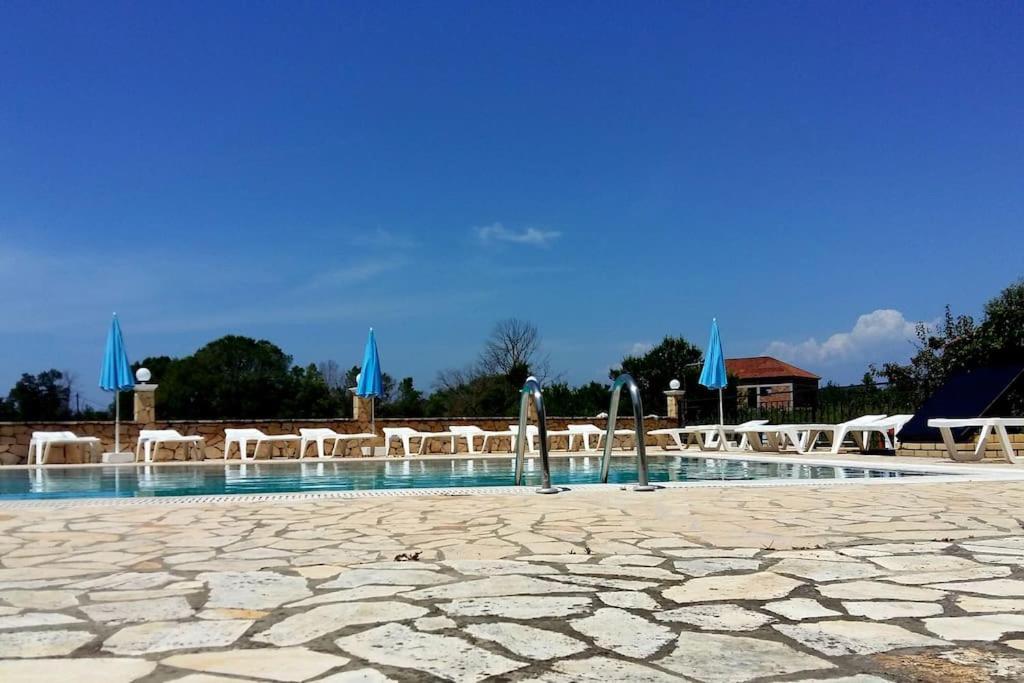 Villa Fondas Roda 外观 照片