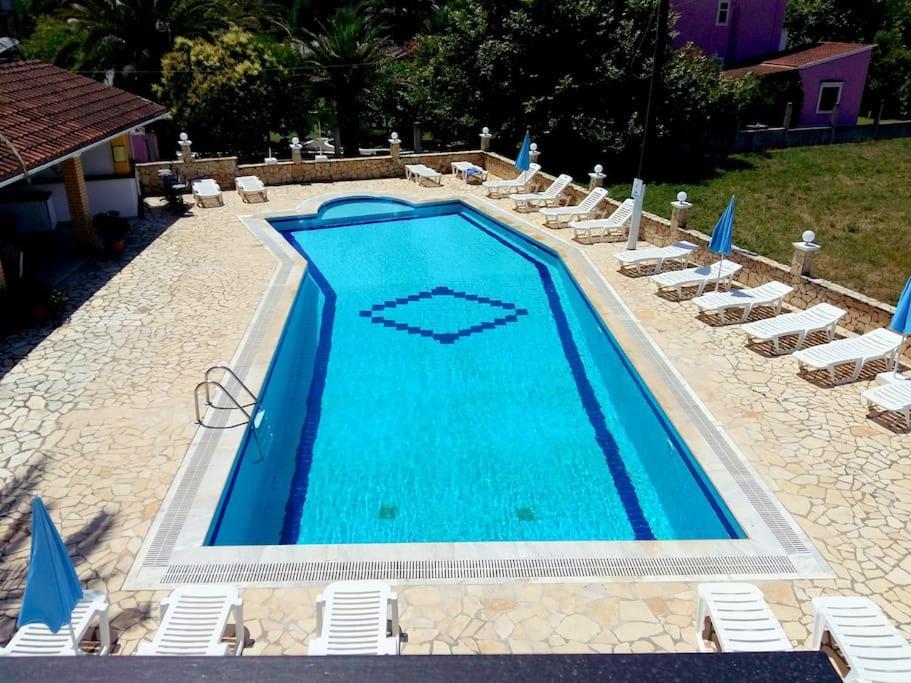 Villa Fondas Roda 外观 照片