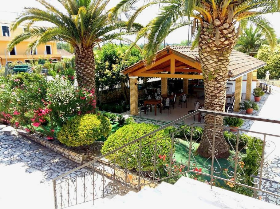 Villa Fondas Roda 外观 照片